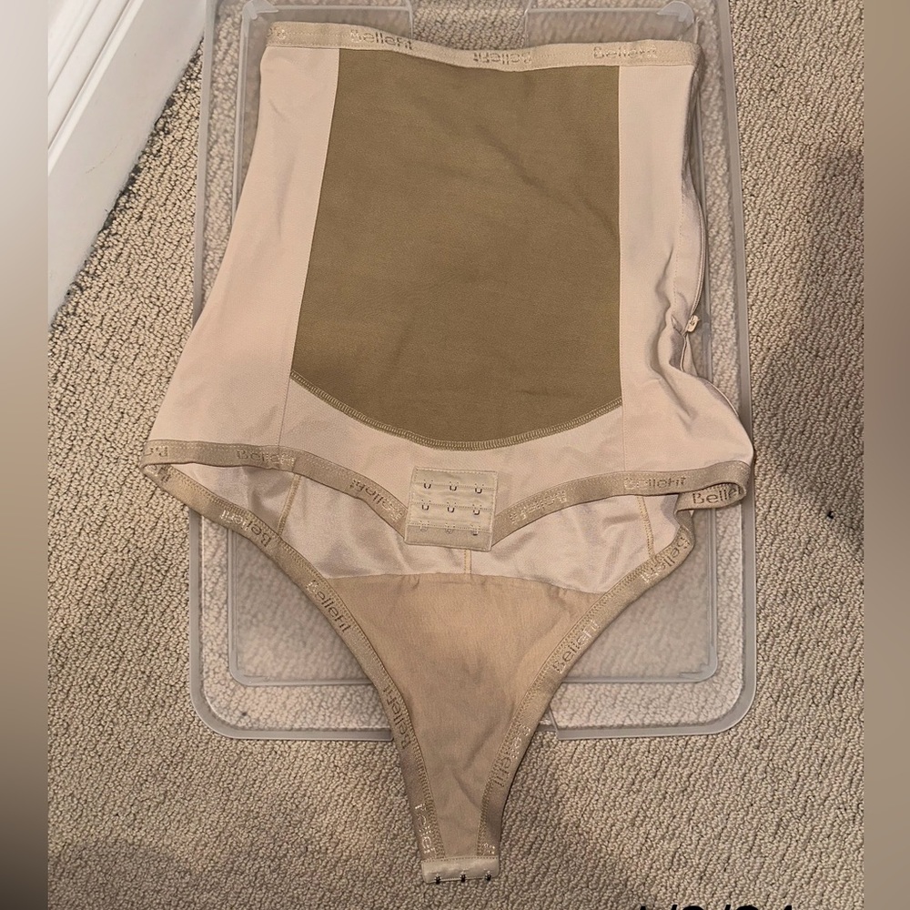 Bellefit postpartum girdle faja
Side zipper
Size XL
NEVER BEEN USED
